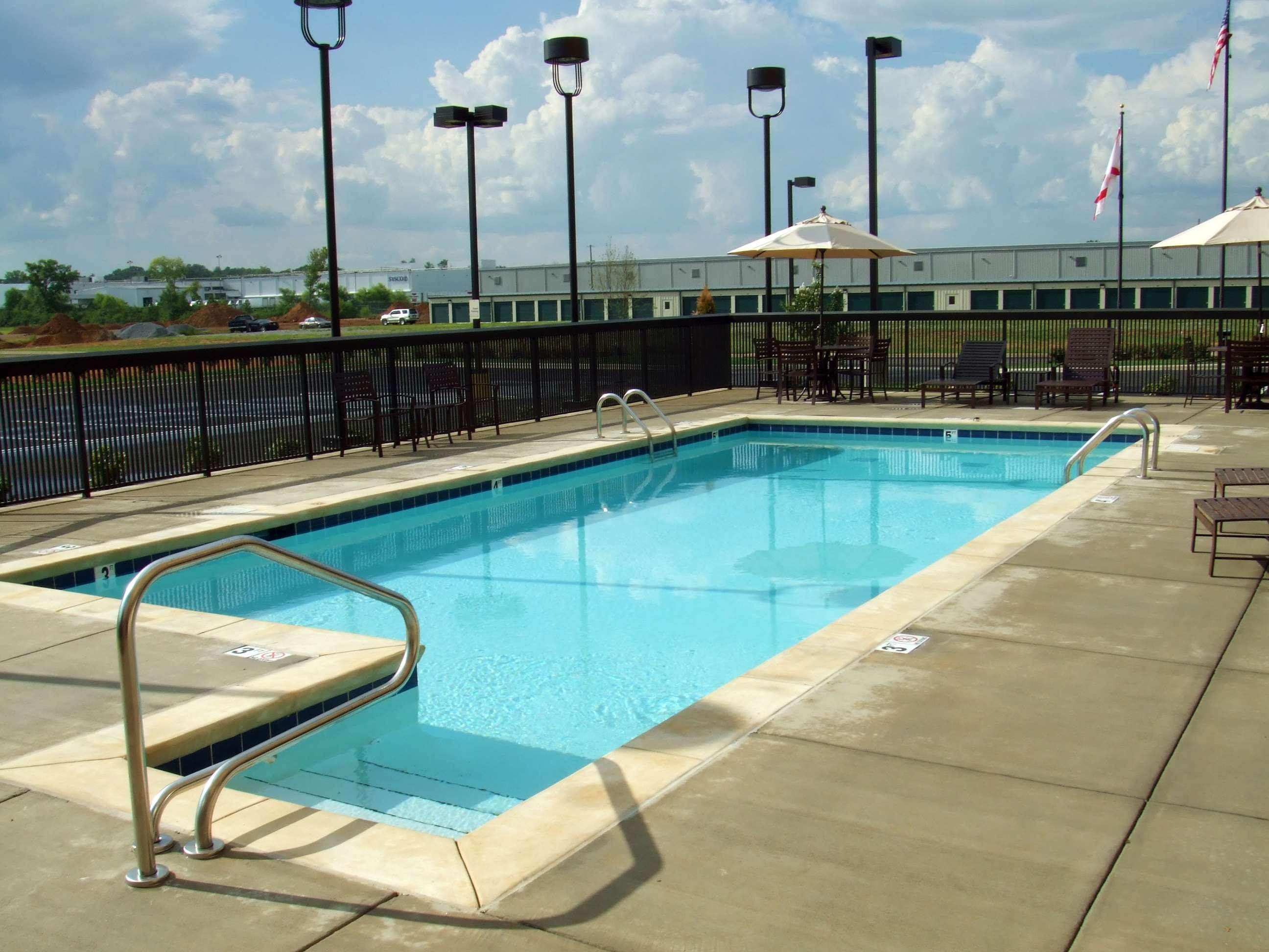 Hampton Inn Calera Удобства фото