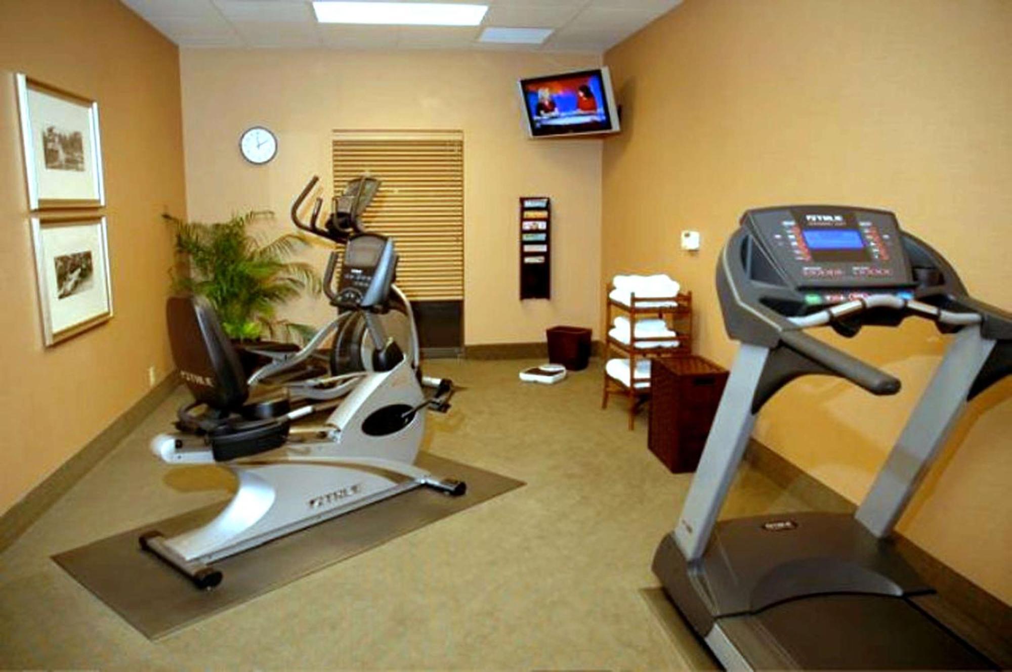 Hampton Inn Calera Экстерьер фото